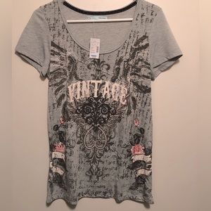 NWT - Maurice’s Decorative tee